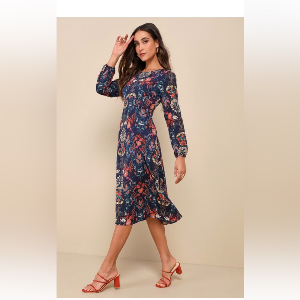 ❤️Lulu’s Navy Blue Floral 60s Mod Dress